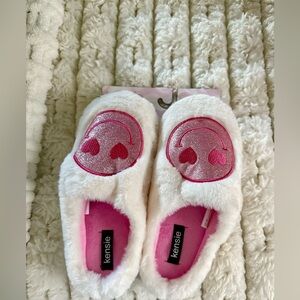 Brand-new woman’s slippers